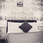 Invergarry Only For Adults 4*