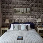 Гостевой дом Invergarry Only For Adults 4*