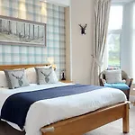 Invergarry Only For Adults בית הארחה