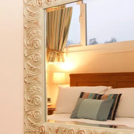 Invergarry Only For Adults 4*