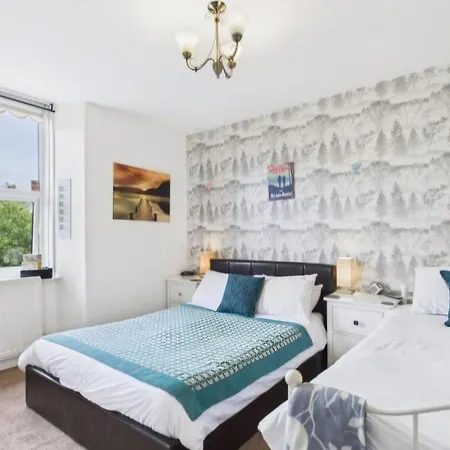 Invergarry Only For Adults 4*