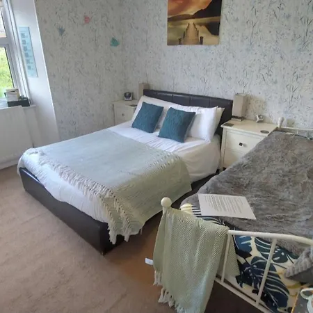 Invergarry Only For Adults 4*