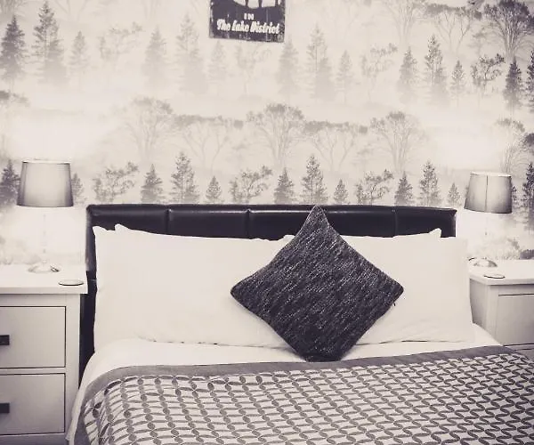 Invergarry Only For Adults 4*